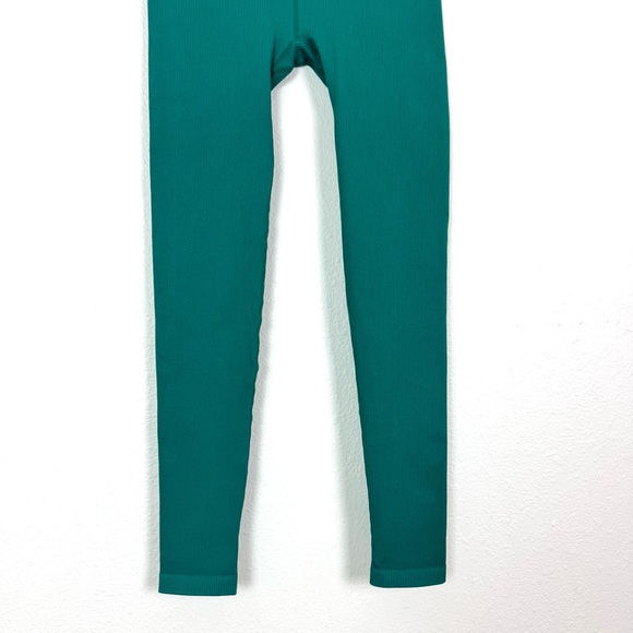 Peloton Spiritual Gangster Kendall Toole Never Knocked Out Ribbed Leggings XS/S - Picture 6 of 10